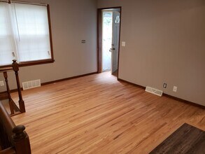 7509 Grover St in Omaha, NE - Building Photo - Building Photo