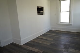 101 S Pine Ave in South Amboy, NJ - Building Photo - Building Photo