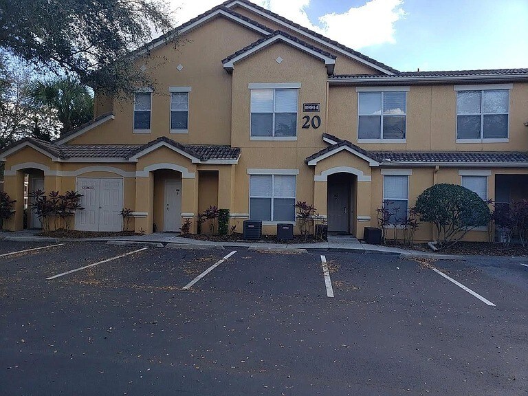 19914 Villa Creek Dr in Orlando, FL - Building Photo