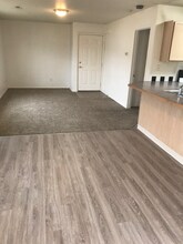 116 Davis Ave-Unit -102 in Nampa, ID - Building Photo - Building Photo