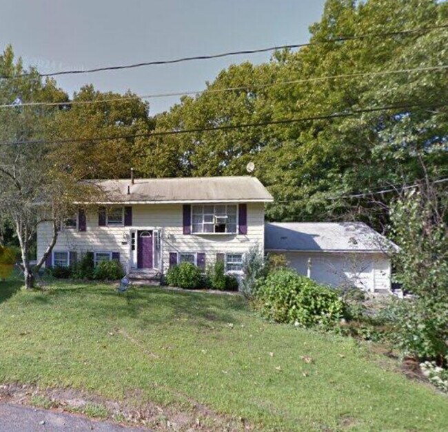 3 Dover Pl in Clifton Park, NY - Building Photo - Building Photo