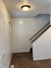 57 W Warren Ave in Youngstown, OH - Foto de edificio - Building Photo