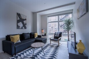 856 Beacon St, Unit 205 in Boston, MA - Building Photo