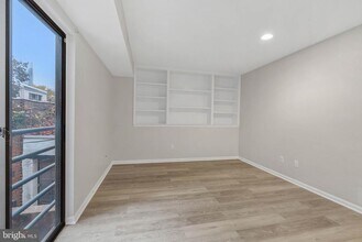 2322 Wallace St in Philadelphia, PA - Building Photo - Building Photo