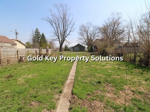 2324 Chase St in Anderson, IN - Building Photo - Building Photo