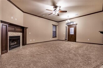12033 SW 18th St in Yukon, OK - Building Photo - Building Photo