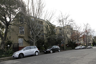 500 Vernon St in Oakland, CA - Foto de edificio - Building Photo