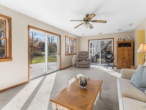 146 October Ln in Buffalo, NY - Foto de edificio - Building Photo