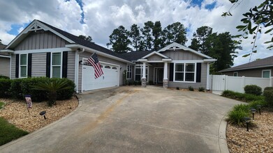 216 Waters Edge Dr in St. Marys, GA - Building Photo - Building Photo