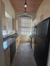 77 Gerrish Ave, Unit #210 in Chelsea, MA - Foto de edificio - Building Photo