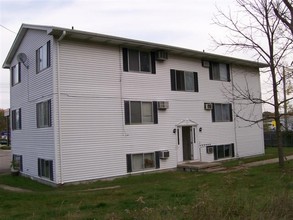 319 E Hillsdale in Lansing, MI - Foto de edificio - Building Photo