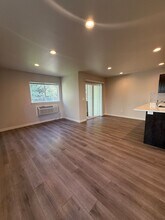 43 Samantha Ct in Union Gap, WA - Foto de edificio - Building Photo