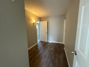 4413 Ashby Rd in St. Ann, MO - Building Photo - Building Photo