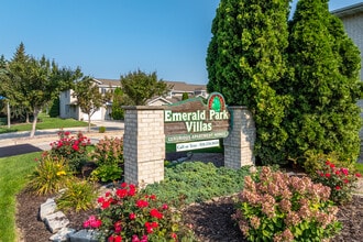 Emerald Park in Green Bay, WI - Foto de edificio - Building Photo