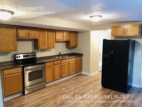 1004 Greenup St in Covington, KY - Building Photo - Building Photo
