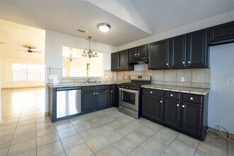 3609 21st St N in Texas City, TX - Building Photo - Building Photo