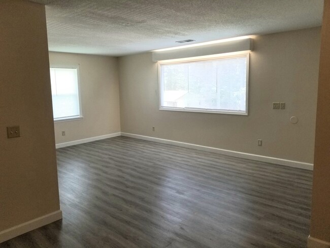 411 Cattleman Dr NE, Unit #4 in Dalton, GA - Building Photo - Building Photo