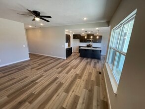 712 Glenwood Ave in Republic, MO - Building Photo - Building Photo