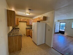 12 Mocking Bird Ln in Artesia, NM - Building Photo - Building Photo