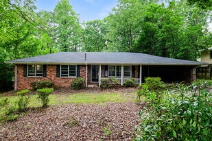 1201 Valerie Woods Dr in Stone Mountain, GA - Building Photo