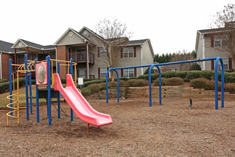 Woodland Park Apartments in Hickory, NC - Building Photo - Building Photo