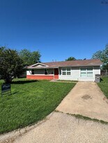 1422 Tanbark Rd in Wichita Falls, TX - Building Photo