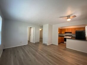 833 Maggard St in Iowa City, IA - Building Photo - Building Photo