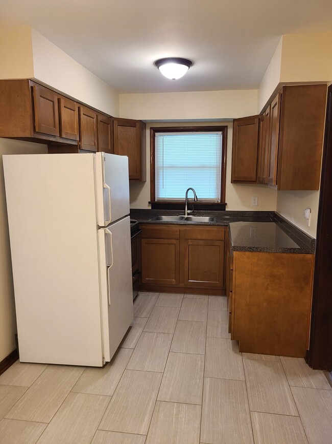 309 Woodview Ave, Unit 309