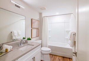 Residences at The Summit in Danbury, CT - Building Photo