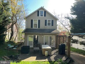 5067 MacArthur Blvd NW in Washington, DC - Building Photo - Building Photo