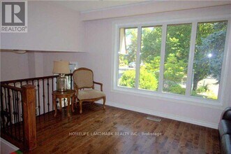 102 Beaverbrook Ct in Toronto, ON - Building Photo - Building Photo
