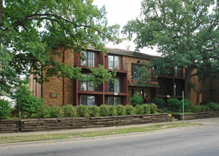 Dillon Apartments in Minneapolis, MN - Building Photo - Building Photo