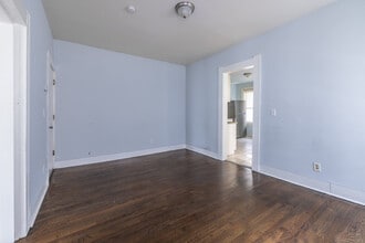 383 Myrtle Ave in Bridgeport, CT - Building Photo - Building Photo