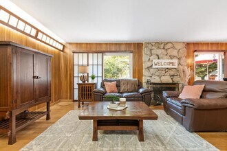 530 Rockaway Beach Ave in Pacifica, CA - Building Photo - Building Photo