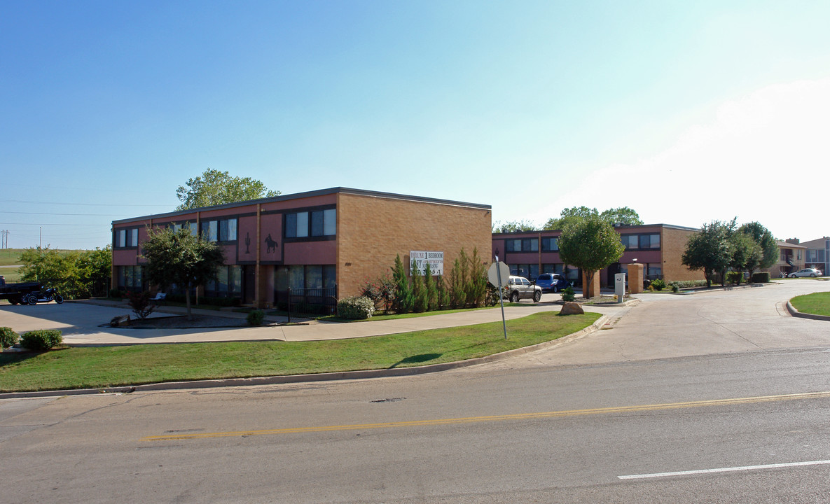 Silver Creek Lofts in Fort Worth, TX - Building Photo