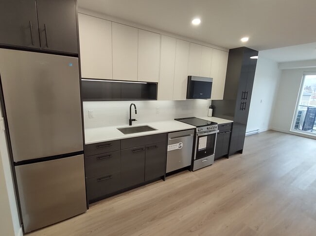 property at 1380 Pridham Ave