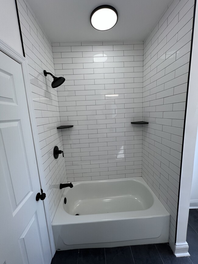 property at 921 W 3rd St