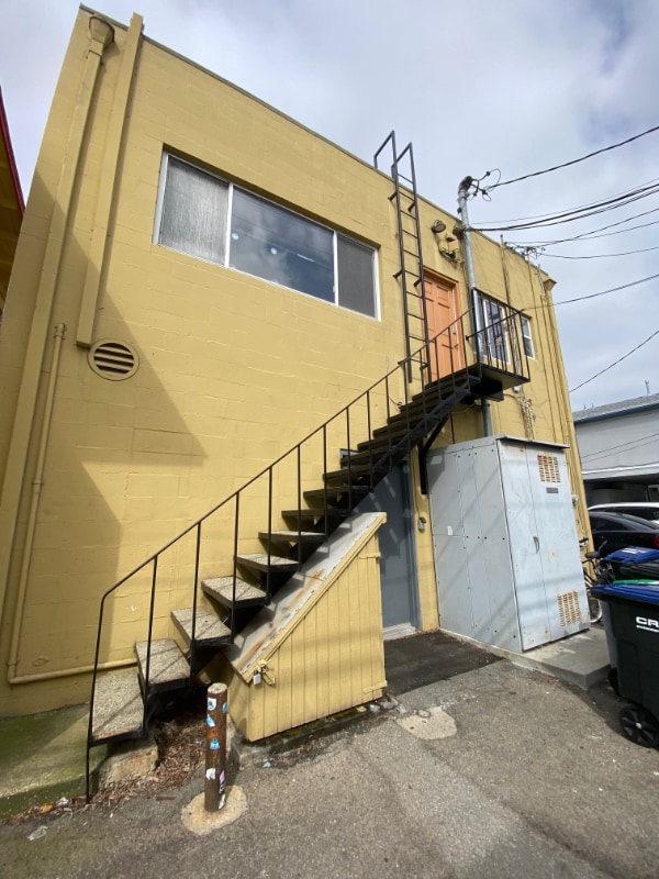 302 1/2 Marine Ave in Newport Beach, CA - Building Photo - Building Photo