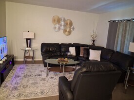 2 N Fernwood Ave in Clearwater, FL - Building Photo