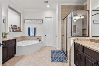 1636 Longwood Glen Ln in Friendswood, TX - Foto de edificio - Building Photo