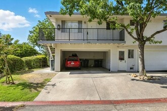 4710 Hayford Way in Sacramento, CA - Building Photo - Building Photo