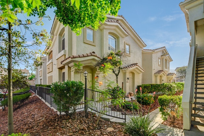 property at 1500 Ruby Cliffs Ln