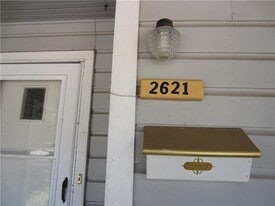 2621 N Locust St in Denton, TX - Building Photo