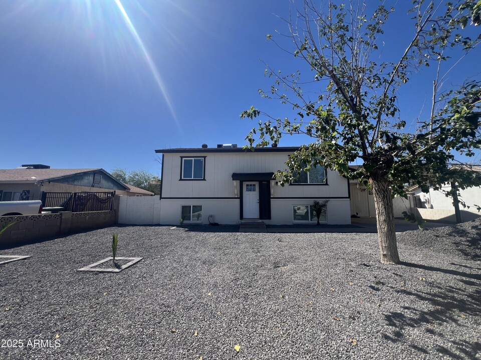 4525 E Alta Vista Rd in Phoenix, AZ - Building Photo
