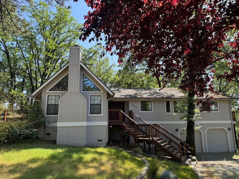 16637 Curtis Ct in Grass Valley, CA - Building Photo
