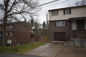 18 Wallace Rd in Pittsburgh, PA - Building Photo - Building Photo