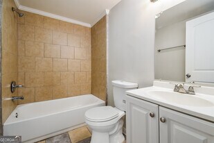 185 Forest Rd in Stockbridge, GA - Building Photo