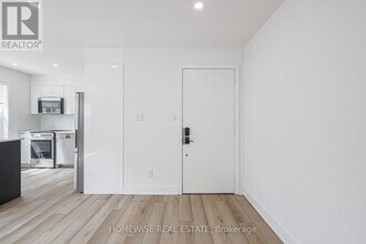 383 Spadina Rd in Toronto, ON - Building Photo - Building Photo