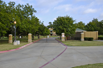 Tupelo Village Townhomes in Denton, TX - Building Photo - Building Photo