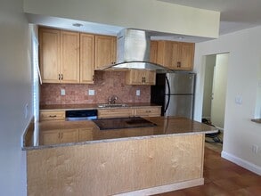 158 N Twin Oaks Ter, Unit 158 in South Burlington, VT - Building Photo - Building Photo